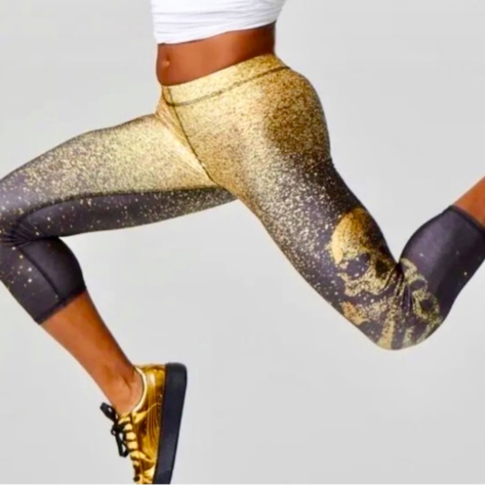 Terez x Soul Cycle 3/4 Length Glitter Skull Leggings Black/Gold Size Medium - Picture 1 of 8